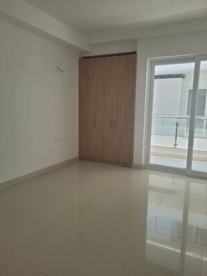 Room in 4 BHK Apartment at SS Linden, Sector 84 – for Rent