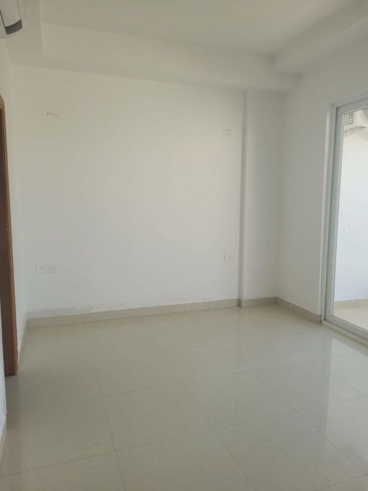 Room, ss-linden 4 Bedroom 2741 Sq.Ft. Apartment In Sector 84 Gurgaon 10009998