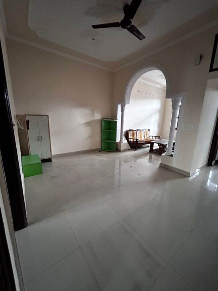 Living Room, sector 22b 2 Bedroom 160 Sq.Yd. Builder Floor In Sector 22b Gurgaon 10010011