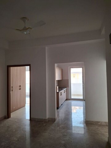 Room in 4 BHK Apartment at SS Linden, Sector 84 – for Sale