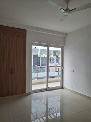 Room in 4 BHK Apartment at SS Linden, Sector 84 – for Sale