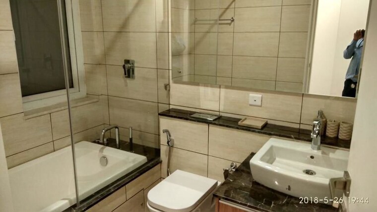 Attached Bathroom, dlf-the-primus 3 Bedroom 1818 Sq.Ft. Apartment In Sector 82a Gurgaon 10010028