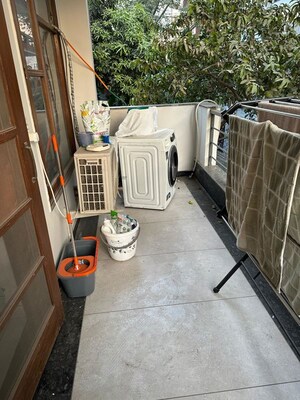 Balcony in 2 BHK Builder Floor at Sector 23 – for Rent