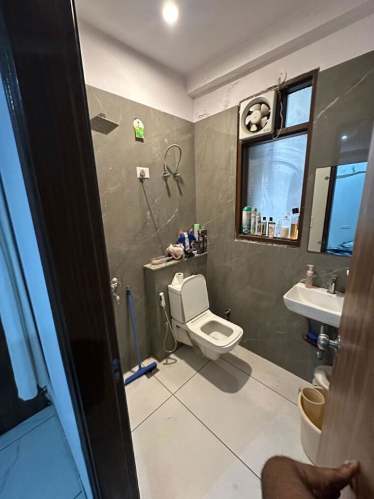 Team Area, sector 23 2 Bedroom 260 Sq.Yd. Builder Floor In Sector 23 Gurgaon 10010029