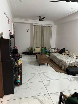 Bedroom in 2 BHK Builder Floor at Sector 23 – for Rent