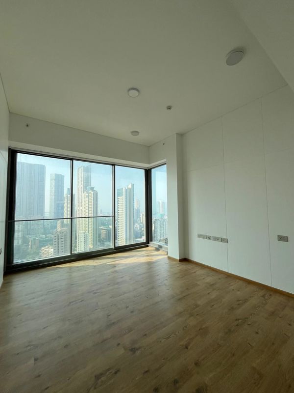 4 BHK + Pooja Room,Servant Room Apartment For Rent in Rustomjee Crown
