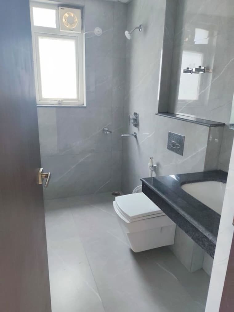 Bathroom, dlf-vibhuti-khand 3 Bedroom 1200 Sq.Ft. Builder Floor In Gomti Nagar Lucknow 10010043