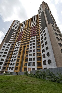 3 BHK + Pooja Room Apartment For Rent in Group Seven Rushi Heights