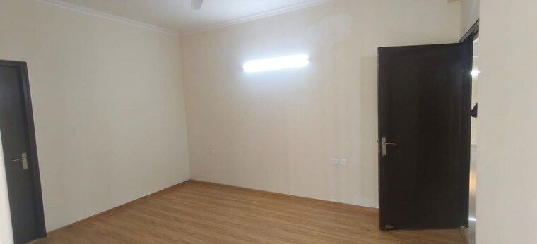 Room, amrapali-crystal-homes 3 Bedroom 1375 Sq.Ft. Apartment In Sector 76 Noida 10010048