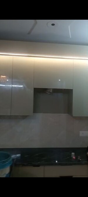 Room in 2 BHK Builder Floor at Harsha City Mall, Shakti Khand 2 – for Rent