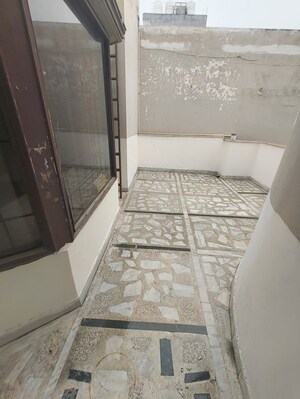 Balcony in 2 BHK Builder Floor at Palam Vihar – for Rent