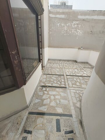 Balcony in 2 BHK Builder Floor at Palam Vihar – for Rent