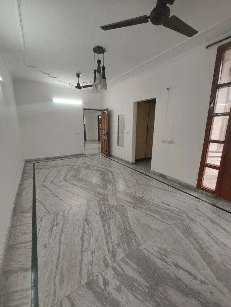 Room, palam vihar 2 Bedroom 173 Sq.Yd. Builder Floor In Palam Vihar Gurgaon 10010063