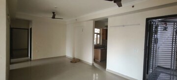 Room in 3 BHK Apartment at Amrapali Crystal Homes, Sector 76 – for Rent