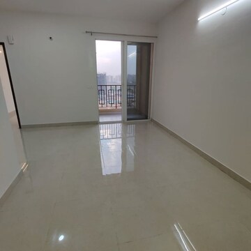 Room in 2 BHK Apartment at Signature Global Orchard Avenue, Sector 93 – for Sale