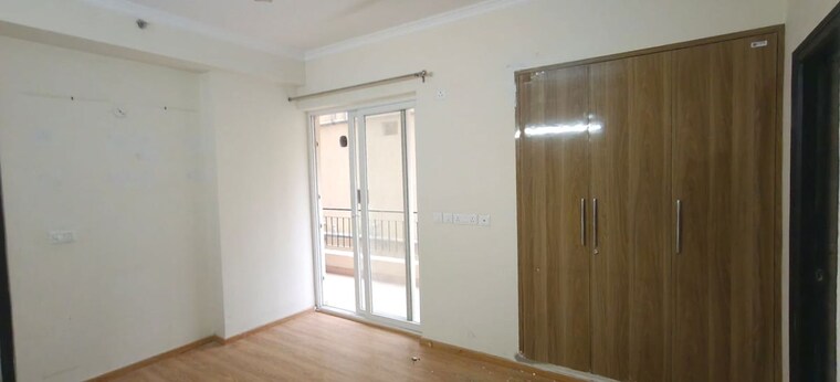 Room, amrapali-crystal-homes 3 Bedroom 1375 Sq.Ft. Apartment In Sector 76 Noida 10010076
