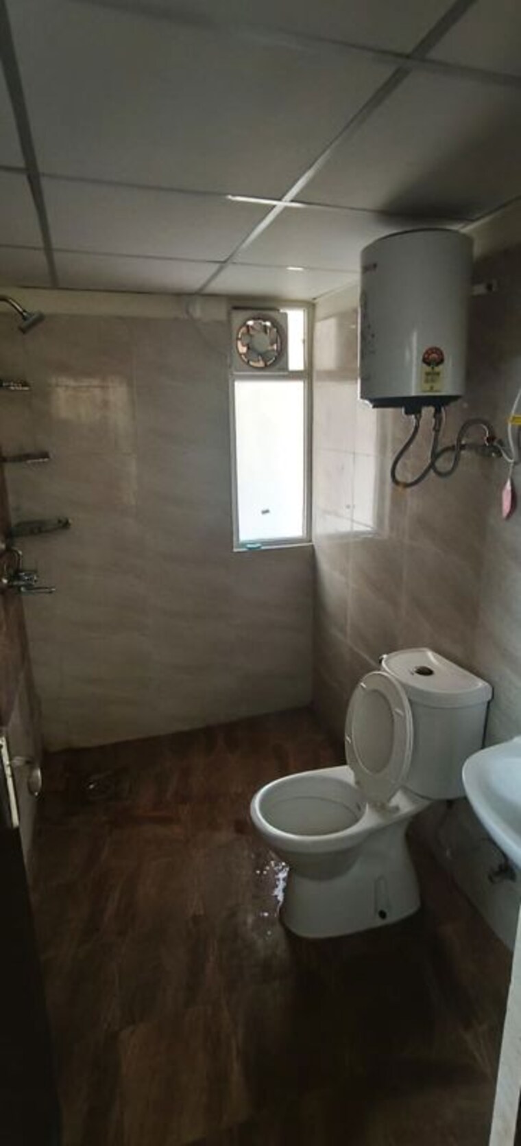 Bathroom, amrapali-crystal-homes 3 Bedroom 1375 Sq.Ft. Apartment In Sector 76 Noida 10010076