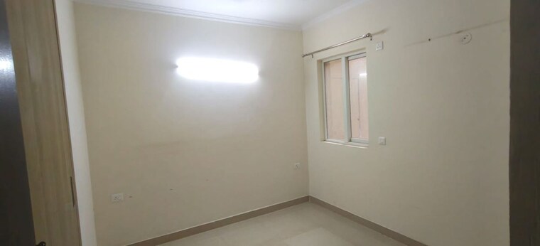 Room, amrapali-crystal-homes 3 Bedroom 1375 Sq.Ft. Apartment In Sector 76 Noida 10010076