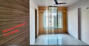 Room in 2 BHK Apartment at Group Seven Rushi Heights, Goregaon East – for Rent