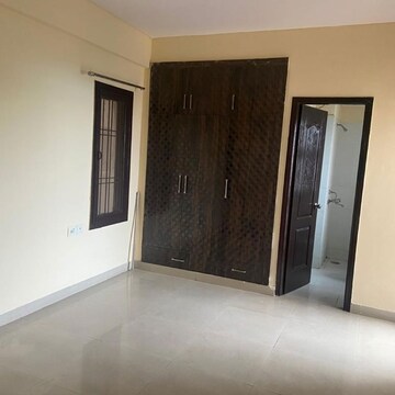 Room in 3.5 BHK Apartment at RPS Savana, Sector 88 – for Rent