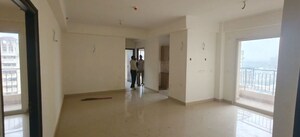 Room in 3 BHK Apartment at Amrapali Crystal Homes, Sector 76 – for Rent