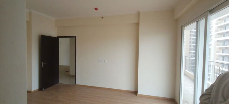 Room, amrapali-crystal-homes 3 Bedroom 1375 Sq.Ft. Apartment In Sector 76 Noida 10010092