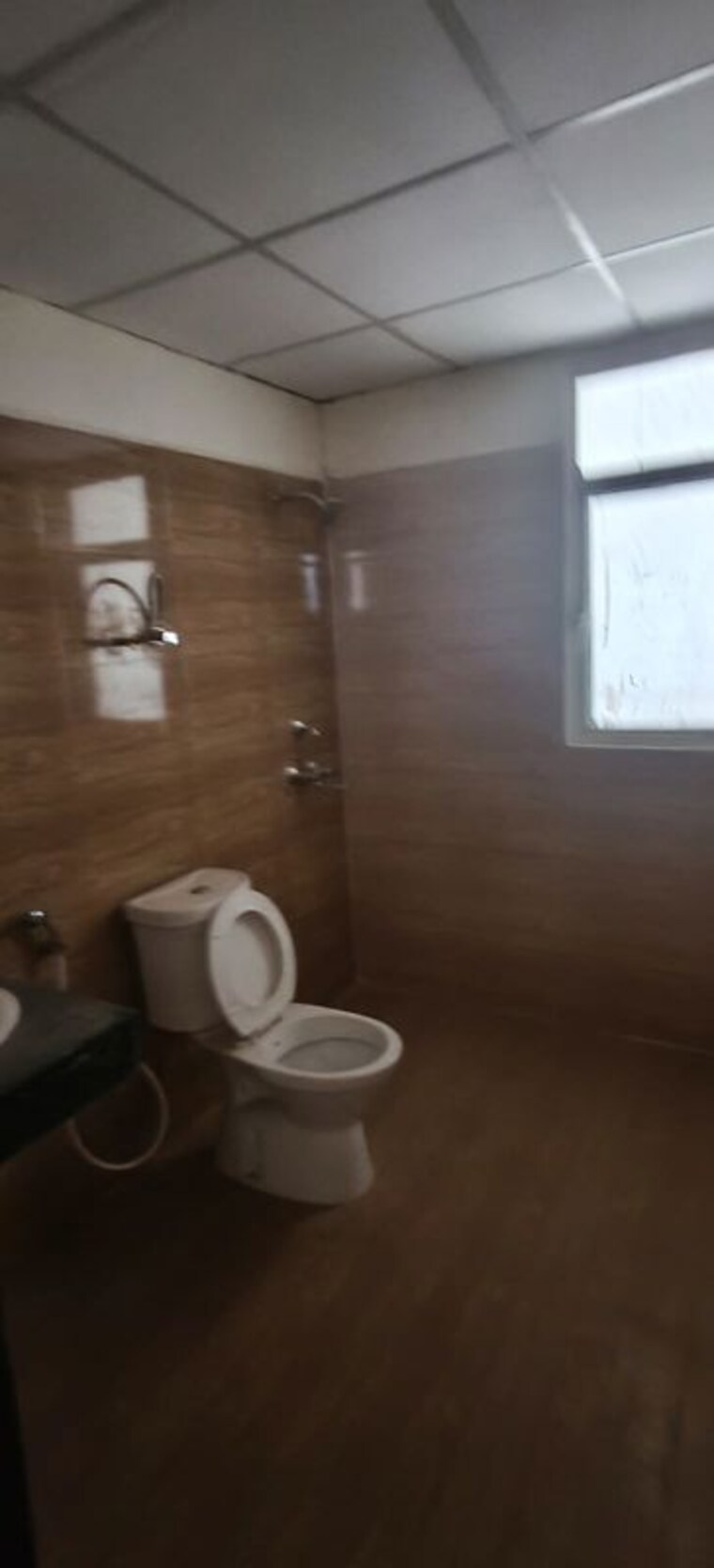 Bathroom, amrapali-crystal-homes 3 Bedroom 1375 Sq.Ft. Apartment In Sector 76 Noida 10010092