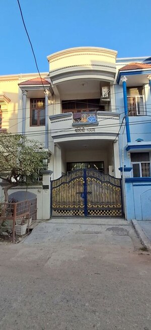 3 BHK Villa For Sale in Madan Mahal