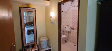 Bathroom in 3 BHK Villa at Madan Mahal – for Sale