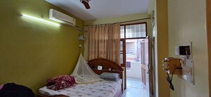 Room in 3 BHK Villa at Madan Mahal – for Sale