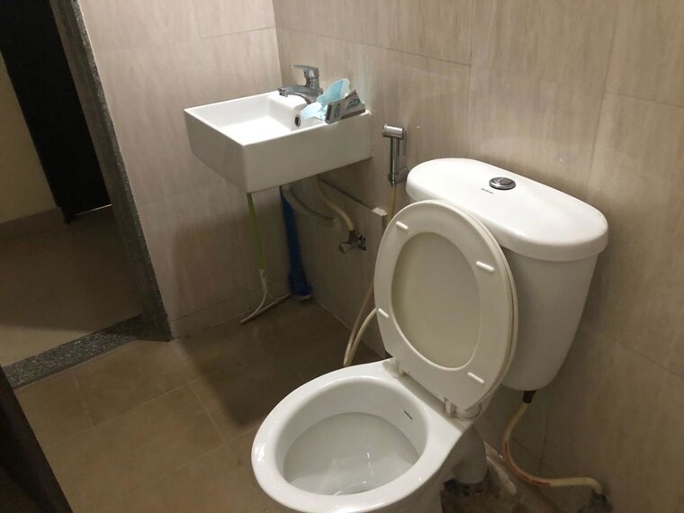 Bathroom, kumar-urban-kul-ecoloch 3 Bedroom 1012 Sq.Ft. Apartment In Mahalunge Pune 10010097