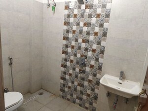 Bathroom in 3 BHK Apartment at ORO City, Jankipuram – for Rent