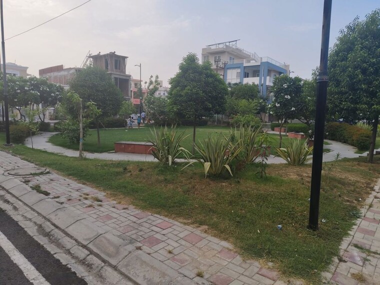 Garden, oro-city 3 Bedroom 1200 Sq.Ft. Apartment In Jankipuram Lucknow 10010141
