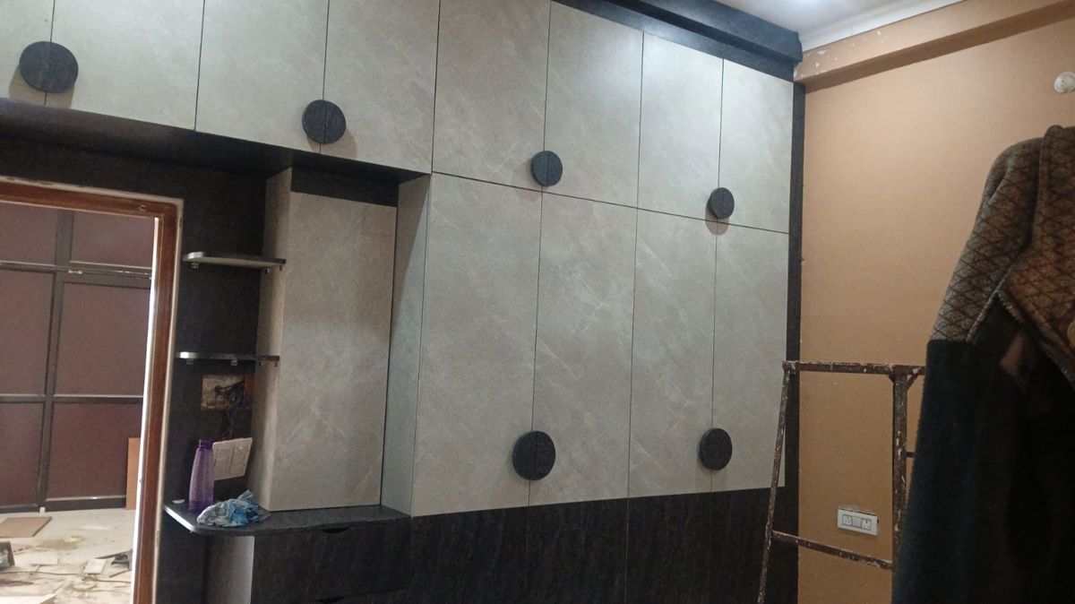 3 BHK + Extra Room Apartment For Rent in ORO City