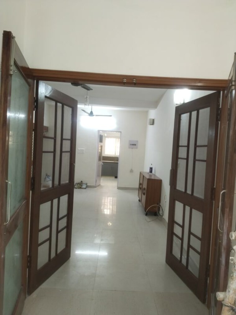 undefined, sarita-vihar-pocket-g-rwa 3 Bedroom 1750 Sq.Ft. Apartment In Sarita Vihar Delhi 9405244