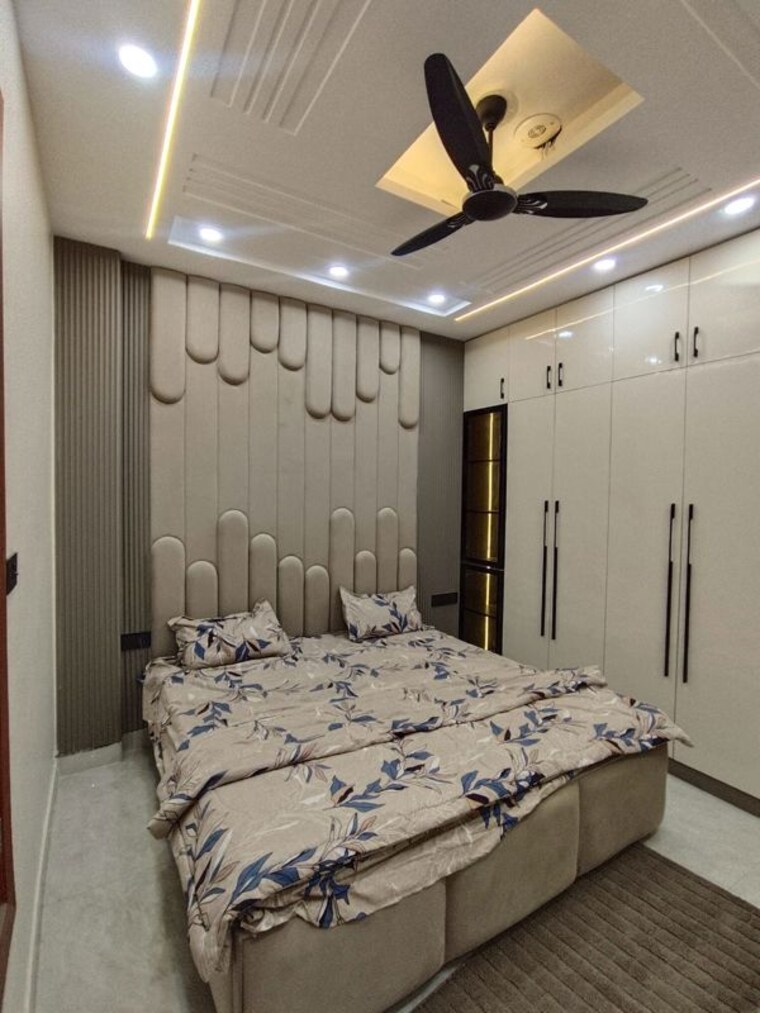 Bedroom, uttam nagar 4 Bedroom 130 Sq.Yd. Builder Floor In Uttam Nagar Delhi 10010143