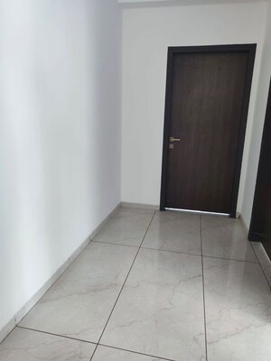 Room in 2 BHK Builder Floor at DLF Vibhuti Khand, Gomti Nagar – for Rent