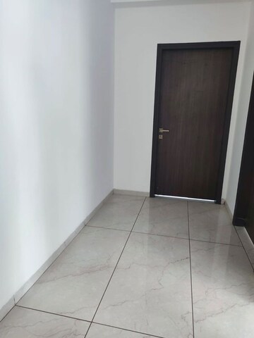 Room in 2 BHK Builder Floor at DLF Vibhuti Khand, Gomti Nagar – for Rent
