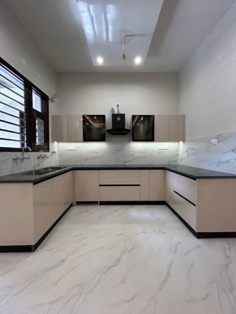 Kitchen, kharar kurali highway 3 Bedroom 138 Sq.Yd. Builder Floor In KharaR Kurali Highway Mohali 10010158