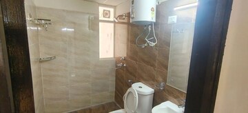 Bathroom in 3 BHK Apartment at Amrapali Heartbeat City, Sector 107 – for Rent