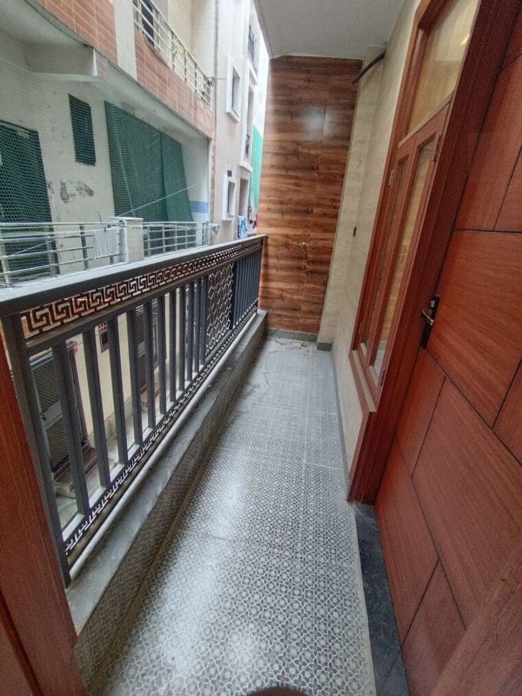 Balcony, uttam nagar 4 Bedroom 130 Sq.Ft. Builder Floor In Uttam Nagar Delhi 10010169