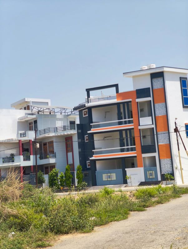 2 BHK + Pooja Room Builder Floor For Rent in Gomti Nagar