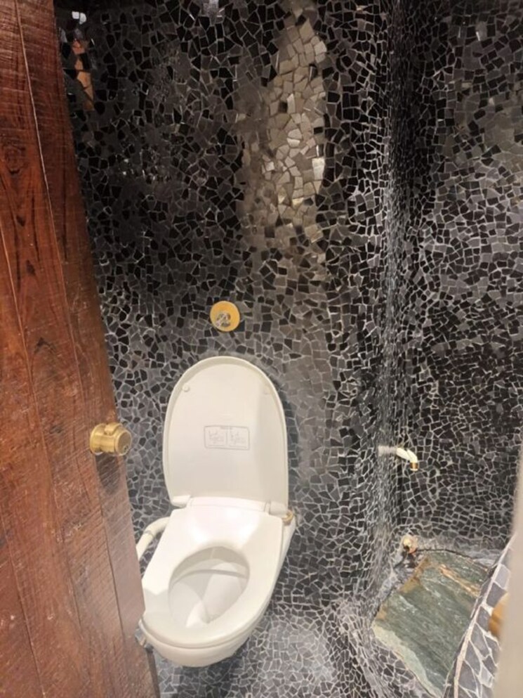 Bathroom, bandra west 2 Bedroom 700 Sq.Ft. Apartment In Bandra West Mumbai 10010199