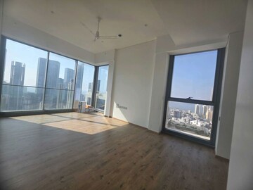 Room in 4 BHK Apartment at Rustomjee Crown, Prabhadevi – for Rent