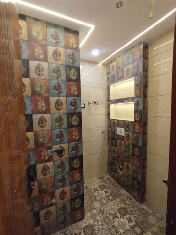 Master Plan in 4 BHK Builder Floor at Uttam Nagar – for Sale