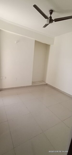 Room in 2 BHK Apartment at SARE Ebony Greens, Lal Kuan – for Sale