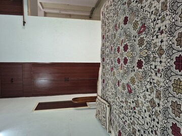 Furnished Amenities in 1 RK Apartment at Mayur Vihar – for Rent