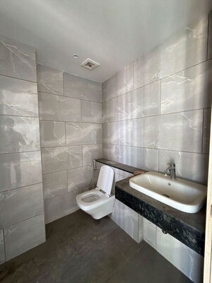 Bathroom in 4 BHK Apartment at Rustomjee Crown, Prabhadevi – for Rent