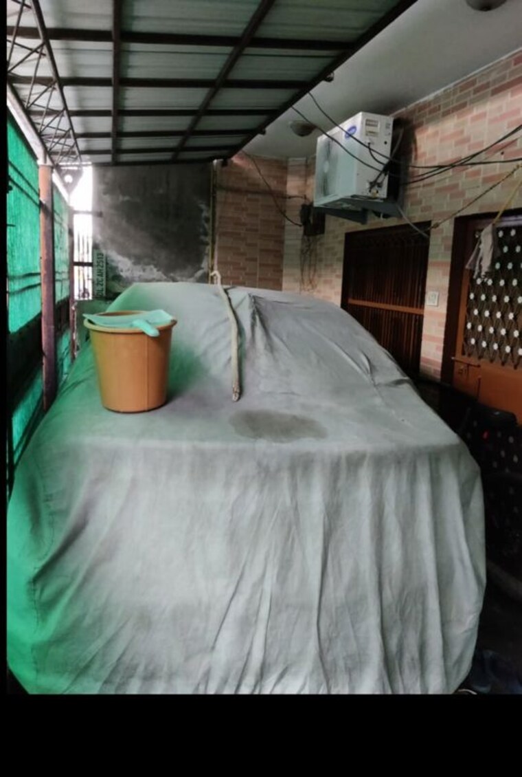 Balcony, vijay nagar 6 Bedroom 100 Sq.Yd. Independent House In Vijay Nagar Ghaziabad 10010286