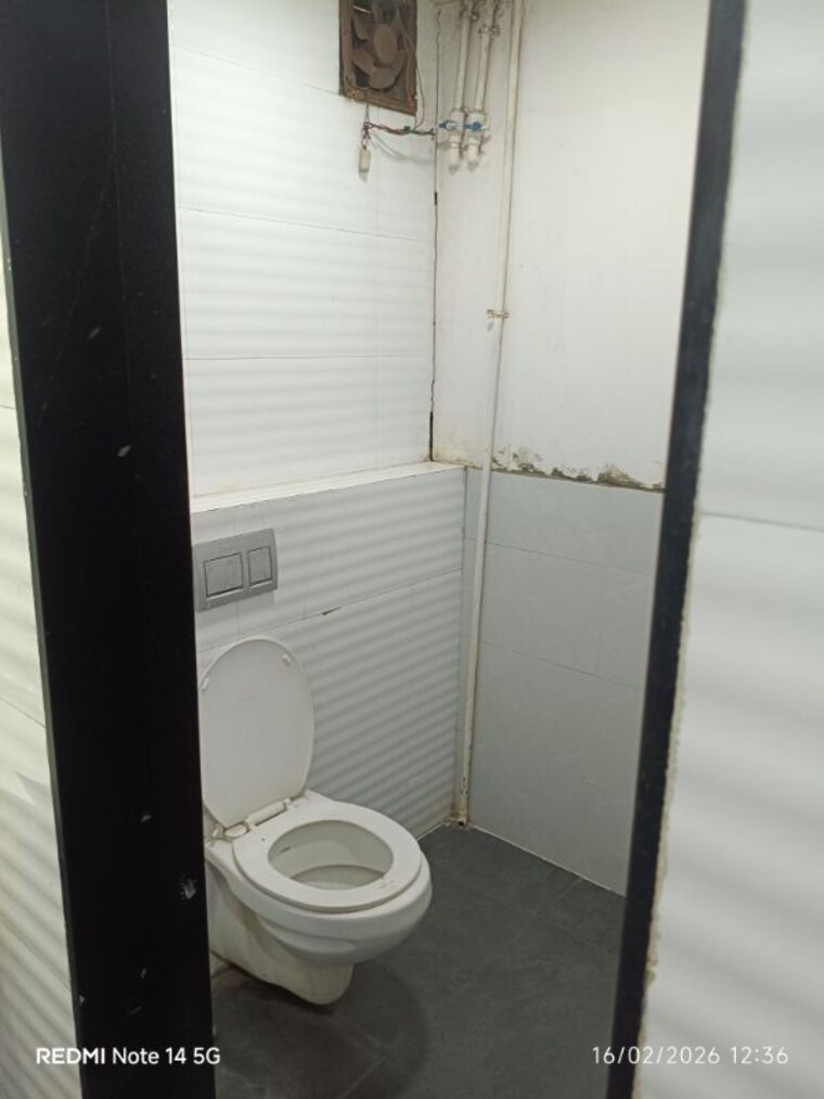 Bathroom, ghantali Commercial Office Space 2950 Sq.Ft. In Ghantali Thane 9972791